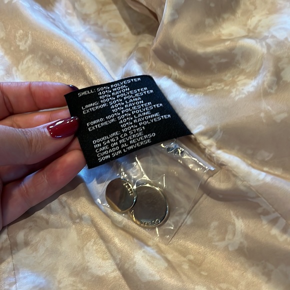 Never worn soft pea coat - Picture 5 of 7